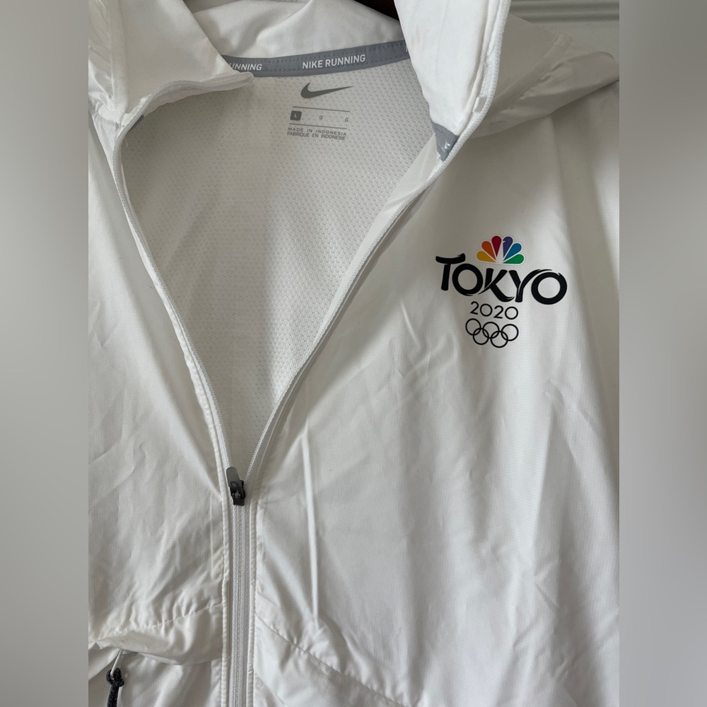 Nike Running Jacket - Picture 2 of 3